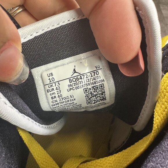 Jordan 1 Mid Women's size 10 Vivid Sulfur Shoes BQ6472-170 - Picture 8 of 8